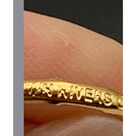 Vintage Joan Rivers Earrings Gold Tone Metal Lever Back Long 2.5" Drop Pierced - Picture 4 of 4